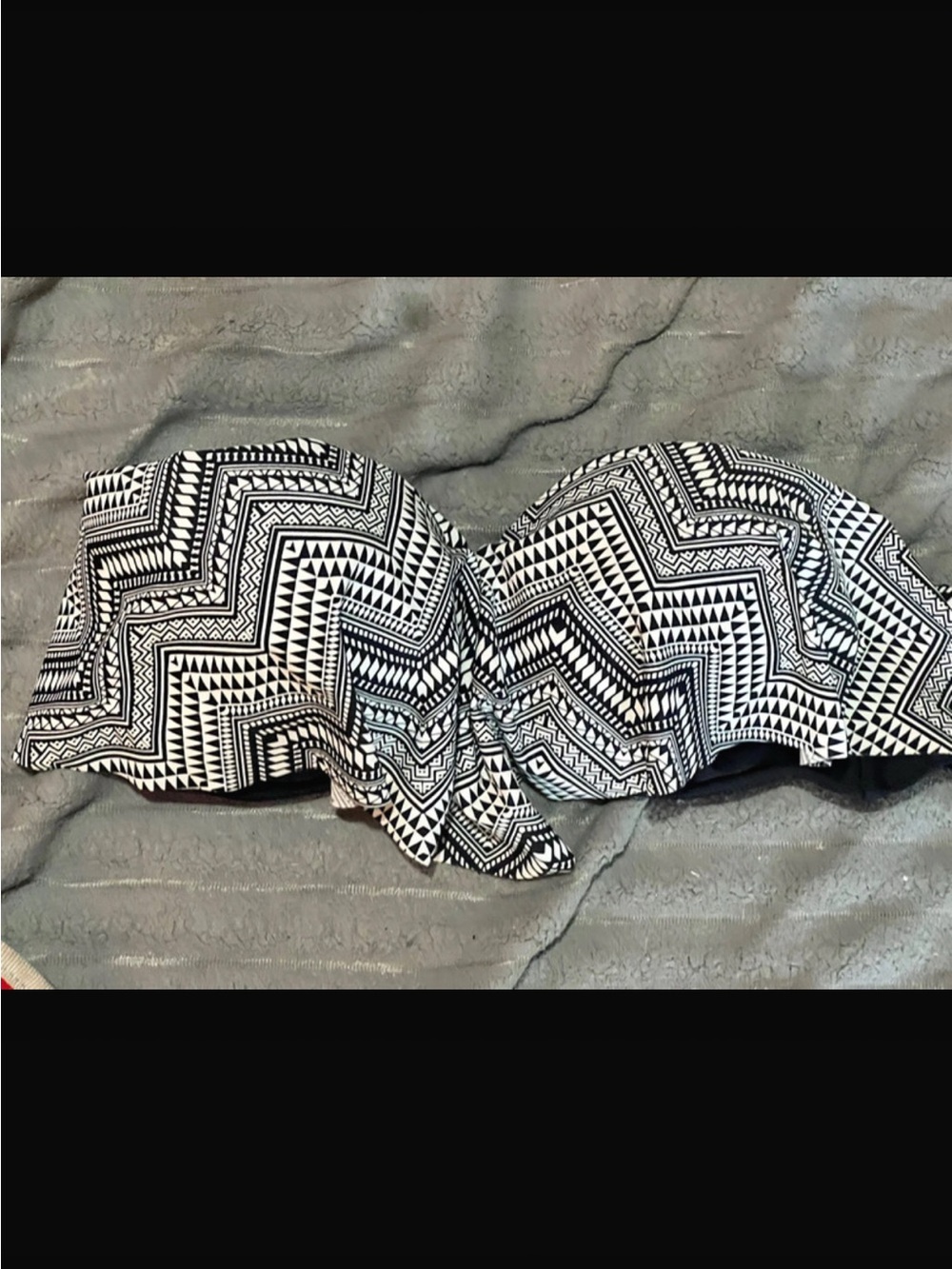 Black & White Geometric Bandeau Bikini Top - Strapless Swimwear